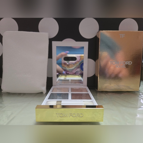 ✨️Tom Ford Eyeshadow✨️ - Picture 2 of 4